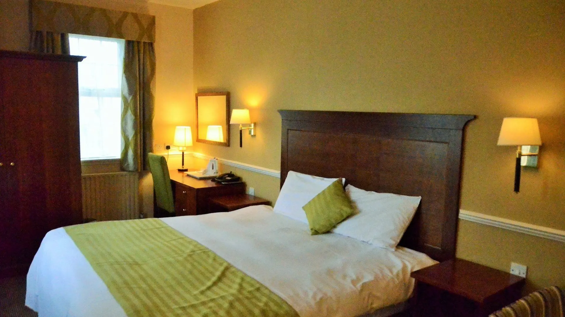 The White Horses By Everly Hotels Collection Brighton 4*,